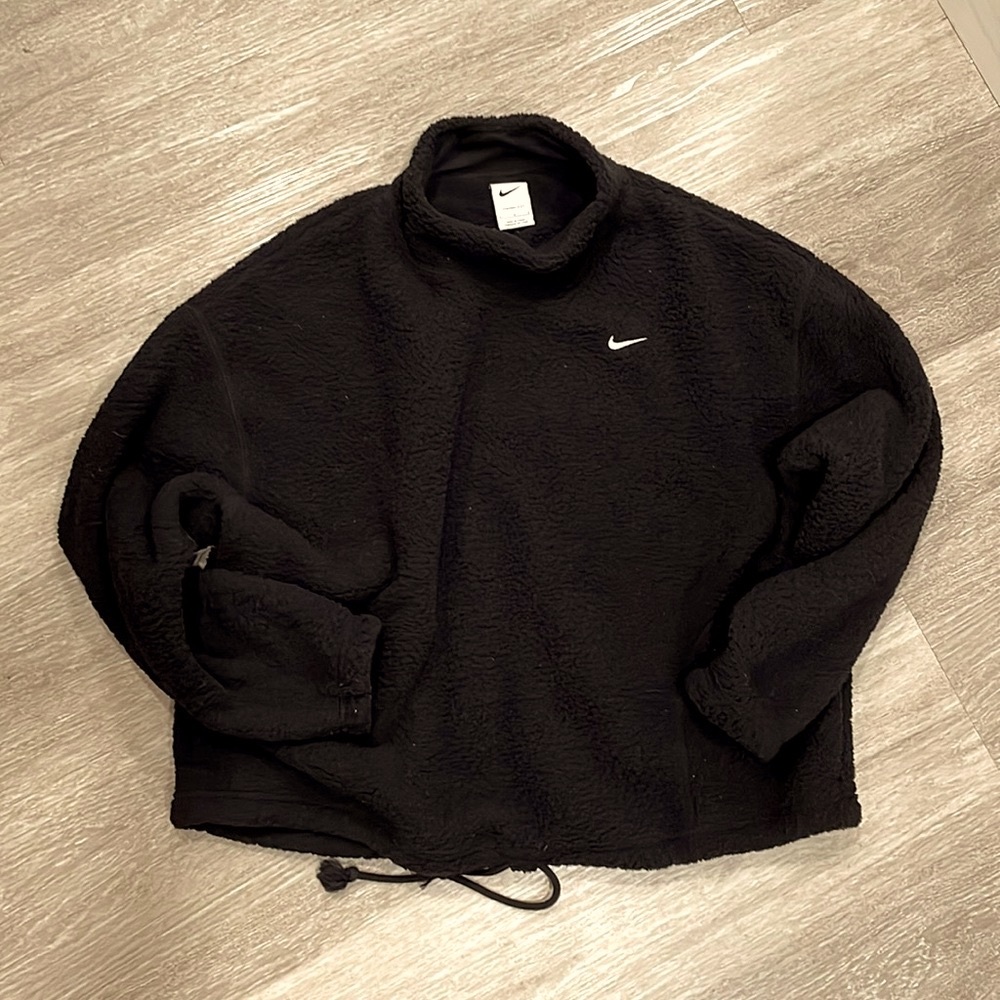 Nike Cropped Fleece!